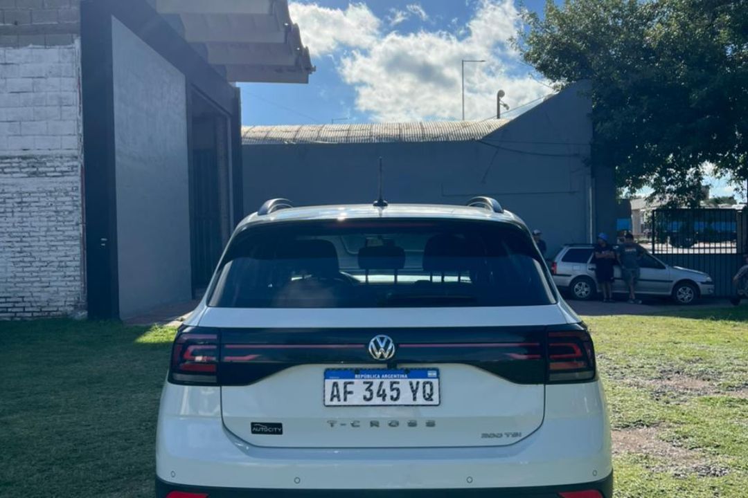 foto- VOLKSWAGEN-T-CROSS